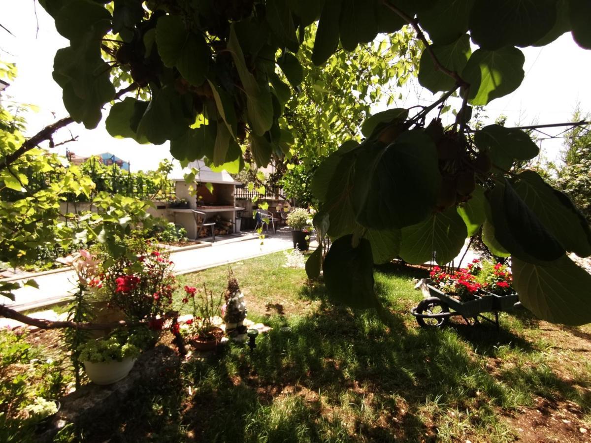 Apartment D & N Kaštela Kültér fotó